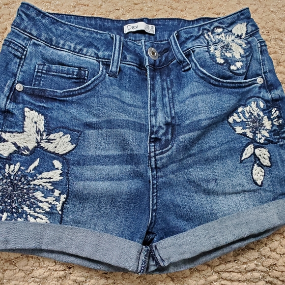 Dex Pants - Embroidered denim shorts nwot